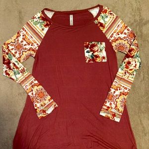 Never worn, super soft and flowy